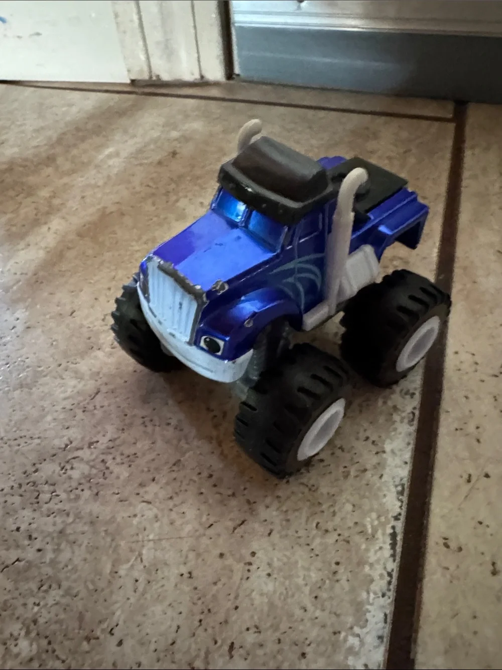 Blaze and the Monster Machines Character Monster Truck Set